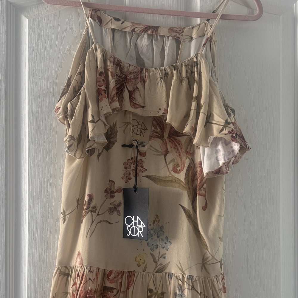 Chaser Floral Ruffle Crop Top in Cream and Brown